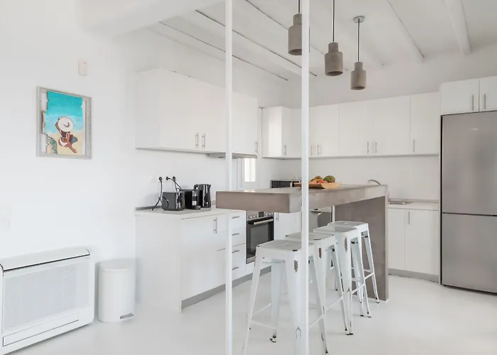 Alice Elia (Mykonos)